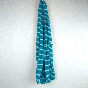 Itzy Ritzy infinity striped nursing/breastfeeding scarf🤱